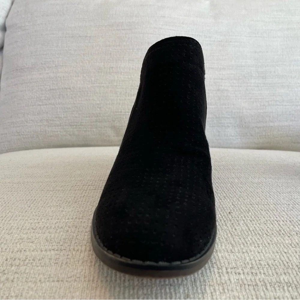 Fergie Black Ankle Booties with Wooden Heel and Zipper - Picture 6 of 12
